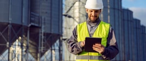 Building-worker-using-digital-tablet-outside