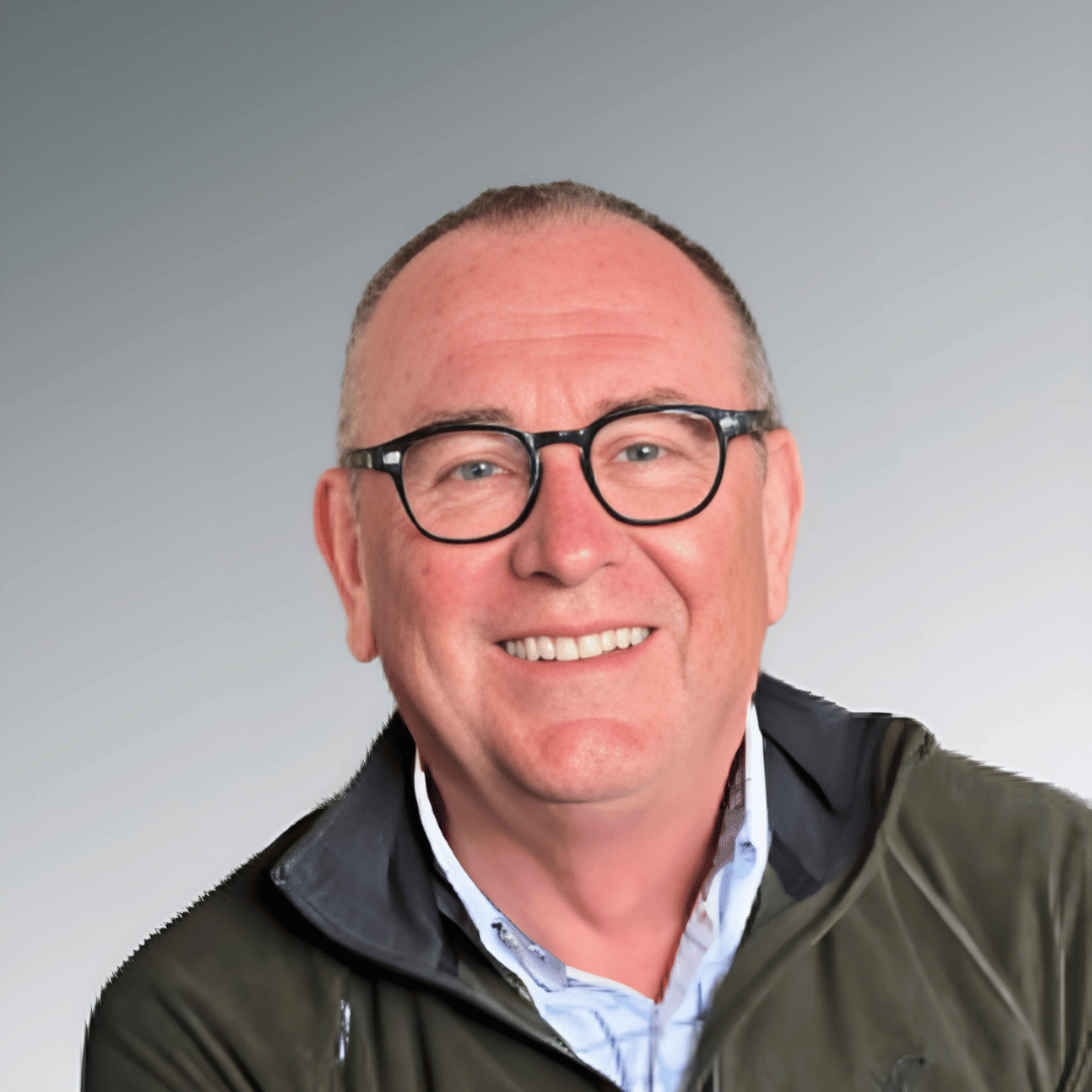 Ian Giles headshot