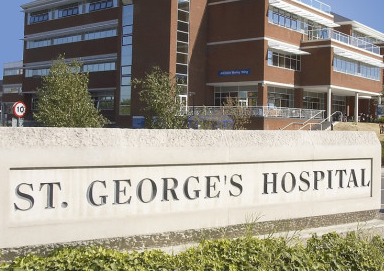 St-Georges-Hospital-sign2-536x356 1