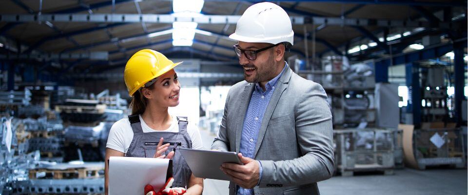 Building-maintenance-collagues-using-digital-tablet-1